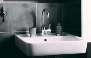 Knee Deep Plumbing Highlights Importance of Water Heater Repair and Replacement Services as Fall Approaches